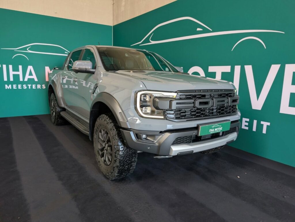 Verkochte nieuwe auto Ford Ranger Raptor in showroom FiHa